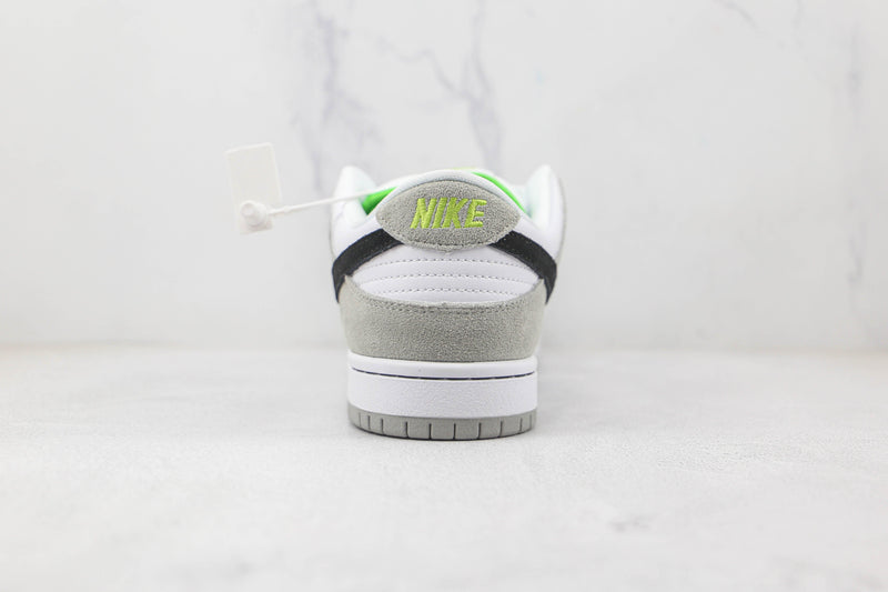 Nike SB Dunk Low Chlorophyll - ELEGANZ OUTLET