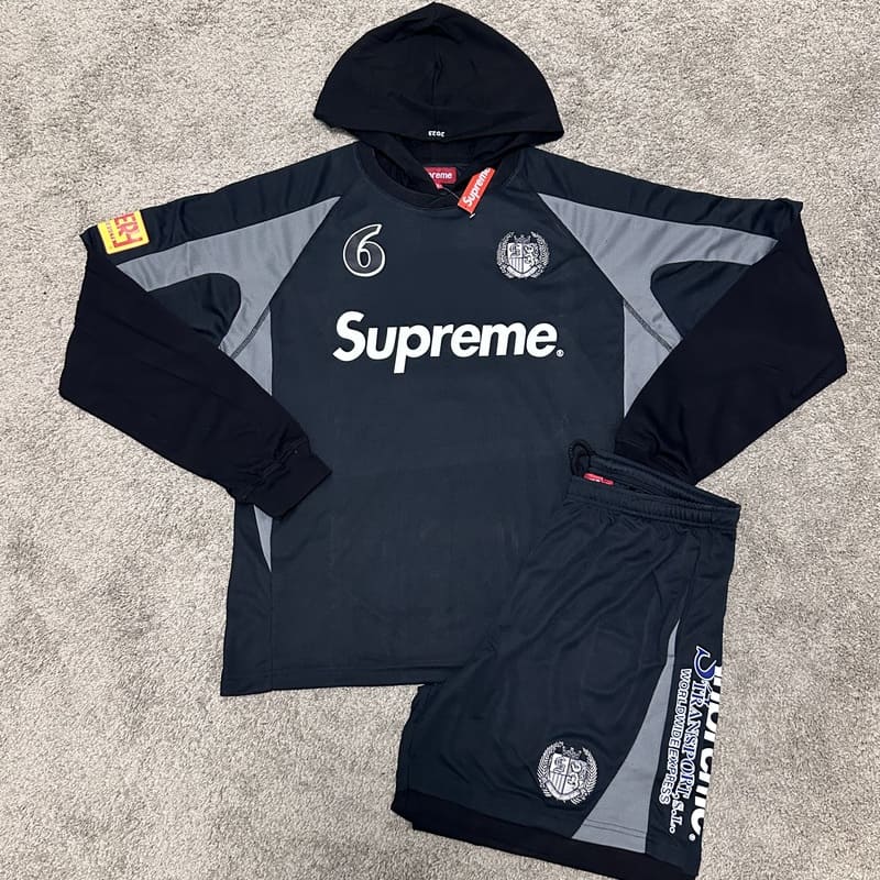 Conjunto Supreme Hooded Soccer Preto