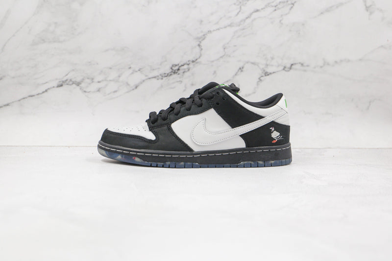 Nike SB Dunk Low Staple Panda Pigeon - ELEGANZ OUTLET