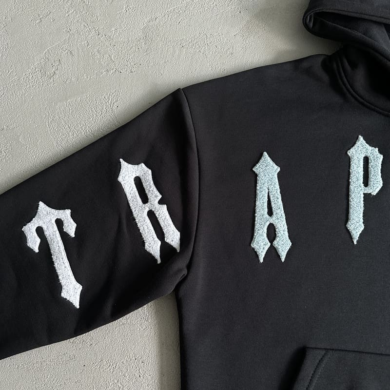 Trapstar Irongate Arch Chenille Sweatshirt 