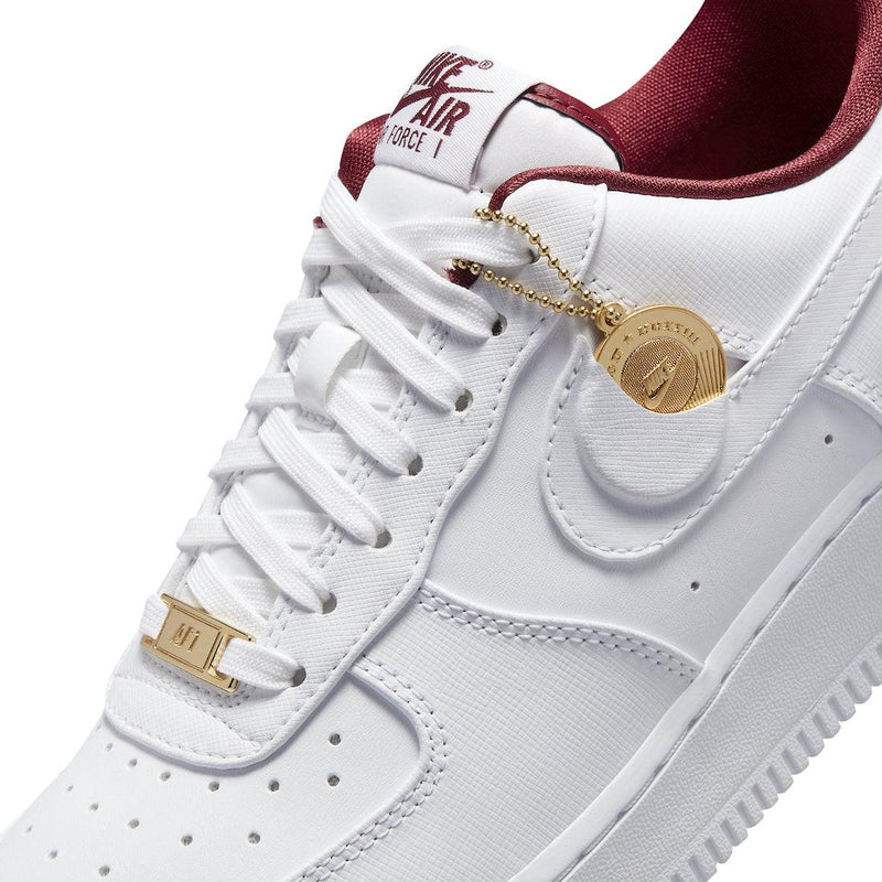 Air Force 1 Low '07 SE Just Do It Summit White Team Red - ELEGANZ OUTLET