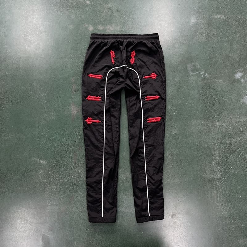 Trapstar Irongate 2.0 Shellsuit Set Red Black 