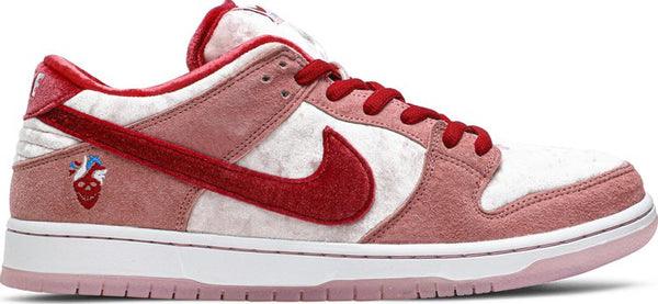 Nike SB Dunk Low Strange Love Skateboards - ELEGANZ OUTLET