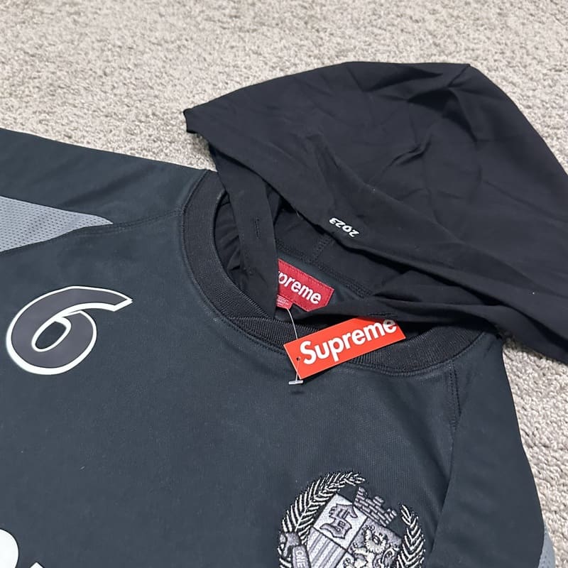 Conjunto Supreme Hooded Soccer Preto