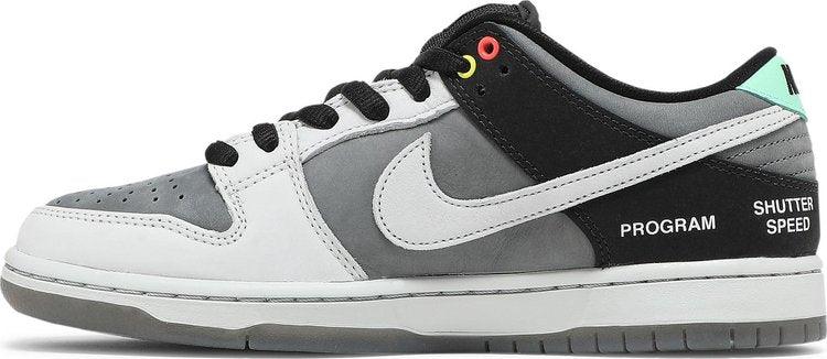 Nike Dunk Low SB 'Camcorder' - ELEGANZ OUTLET