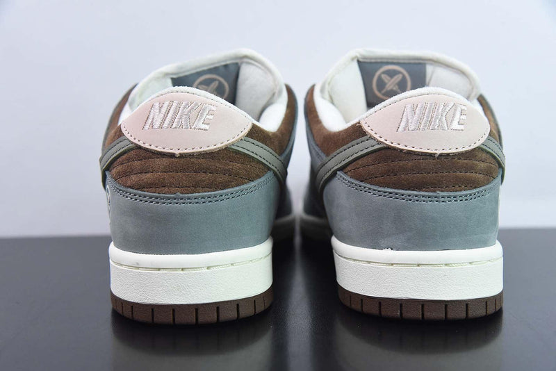 Nike Dunk Low SB "Yuto Horigome" - ELEGANZ OUTLET