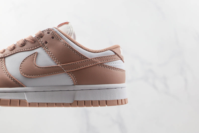 Nike Dunk Low Rose Whisper - ELEGANZ OUTLET