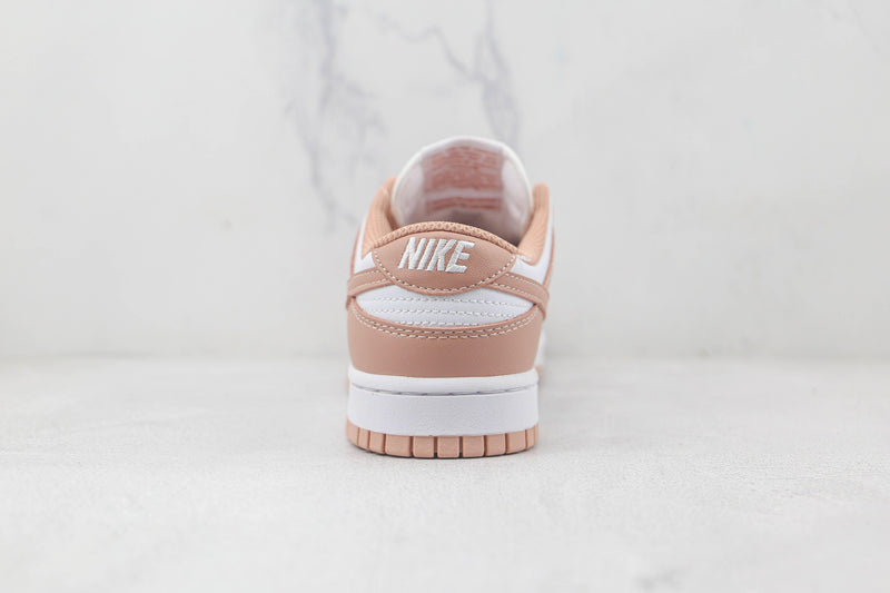 Nike Dunk Low Rose Whisper - ELEGANZ OUTLET