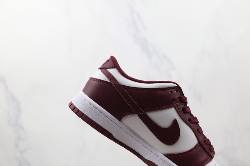 Nike Dunk Low Bordeaux - ELEGANZ OUTLET