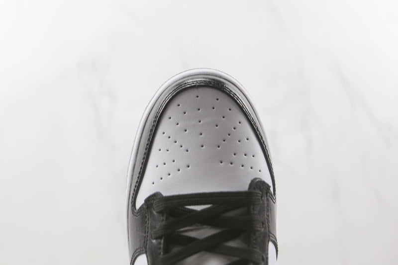 Nike Dunk Low World Champs Black White - ELEGANZ OUTLET