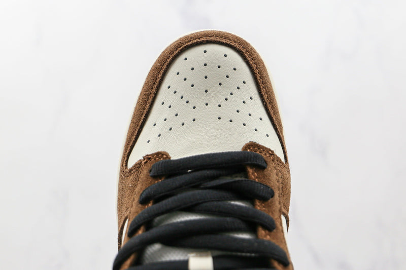 Nike SB Dunk Low White Black Trail End Brown - ELEGANZ OUTLET