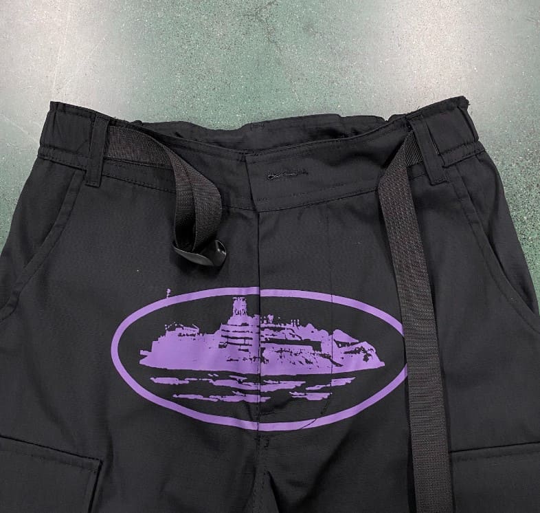 Calça Corteiz Guerillaz Cargo Black/Purple