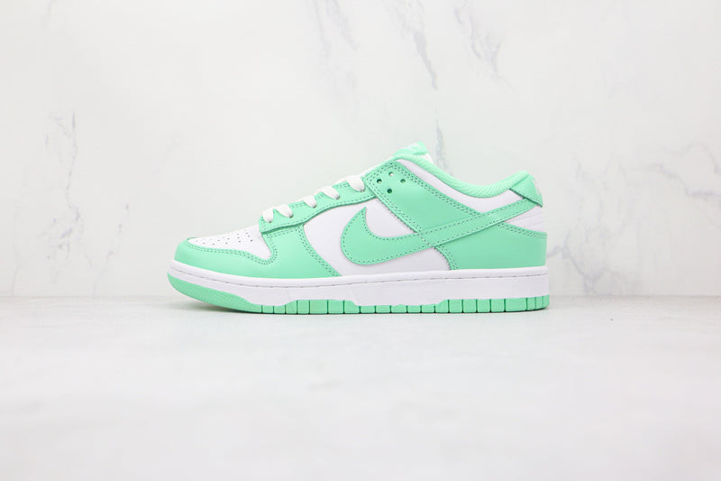 Nike Dunk Low Green Glow - ELEGANZ OUTLET