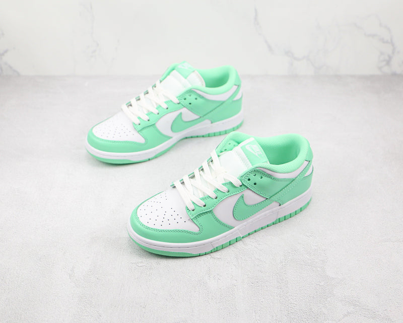 Nike Dunk Low Green Glow - ELEGANZ OUTLET