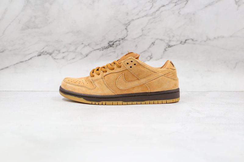 Nike SB Dunk Low Wheat - ELEGANZ OUTLET