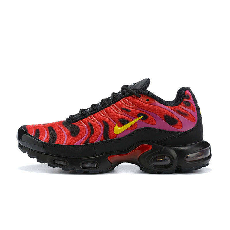 Air Max Plus TN x Supreme University Red 