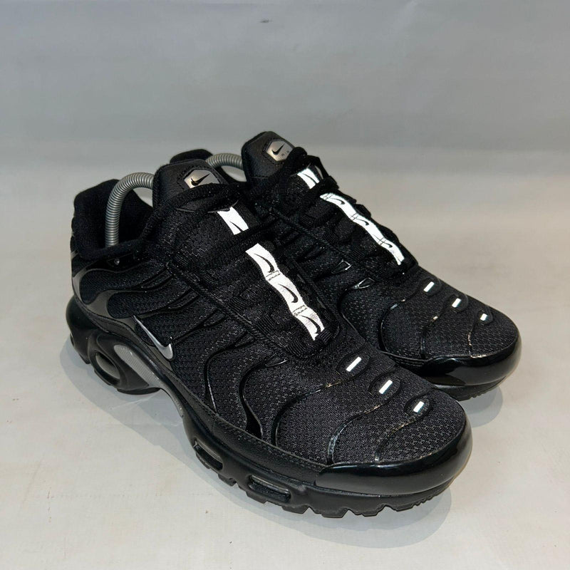 Air Max Plus TN 1 “Black Metallic Silver” - ELEGANZ OUTLET