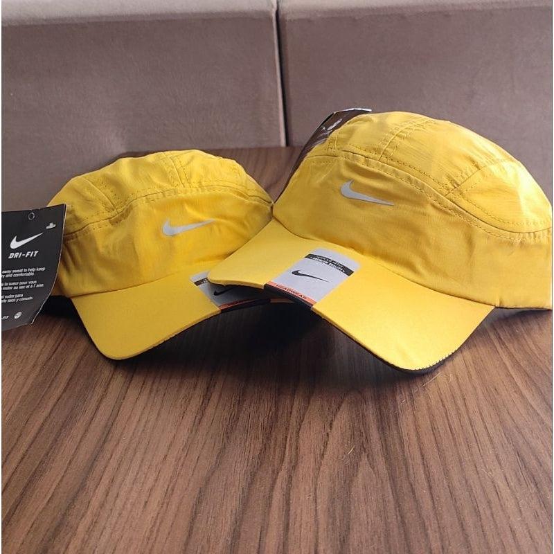 BONÉ SPORTWEAR NIKE FIVE PANEL "Yellow" - ELEGANZ OUTLET