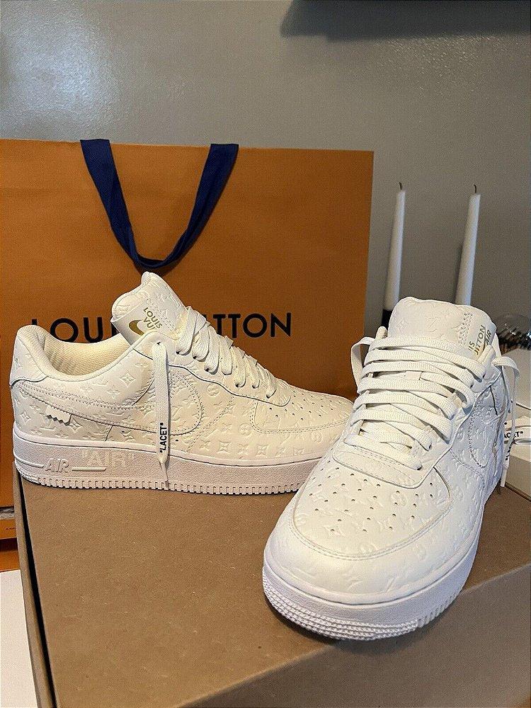 Louis Vuitton x Nike Air Force 1'Triple White' - ELEGANZ OUTLET