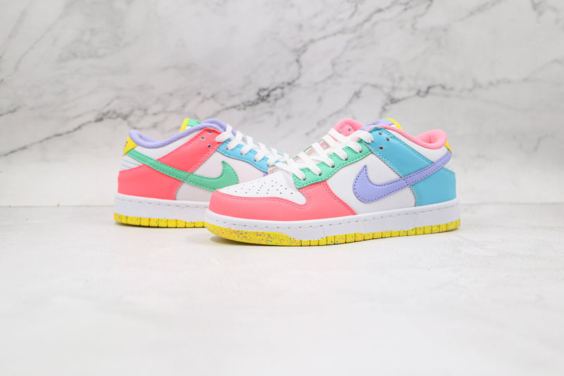 Nike Dunk Low SE Easter Candy (Feminino) - ELEGANZ OUTLET